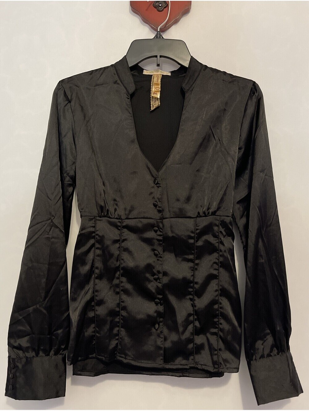 Andrew Co Womens Medium Vneck Black Button-Up Vintage Belted Silky Blouse! A3830